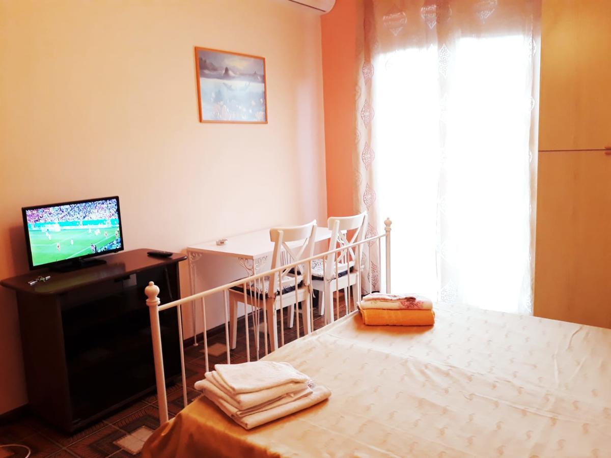 Stella Marina Bed & Breakfast Giardini Naxos Dış mekan fotoğraf